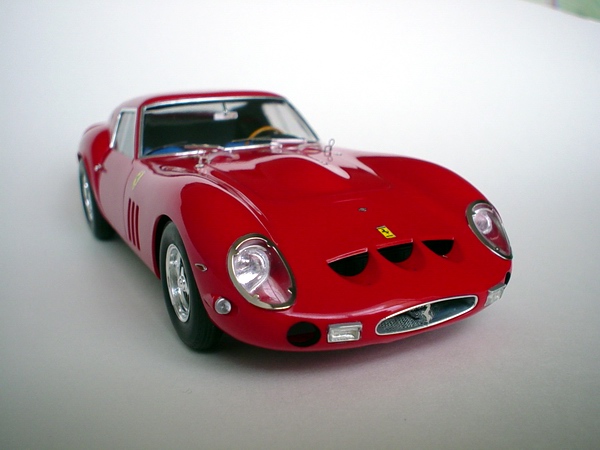 Building a Superdetailed 250 GTO Model with Custom Parts